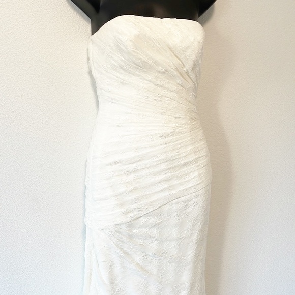 White By Vera Wang Wedding Dress Style VW351044 Size 2 - Picture 11 of 16